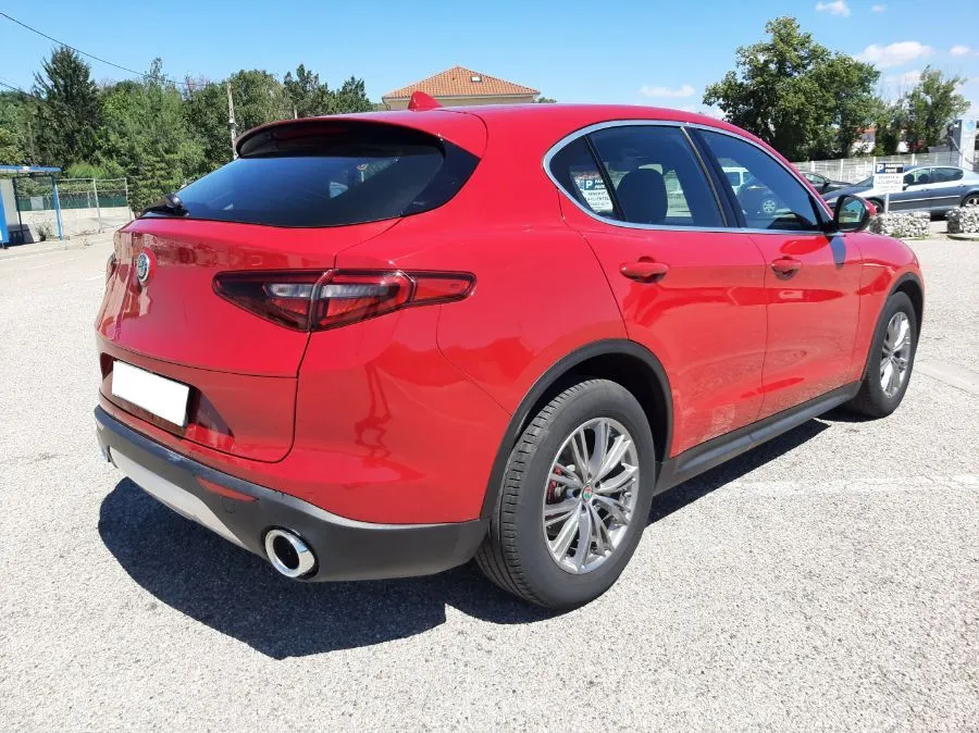 Alfa Romeo STELVIO 2.2 DIESEL 190 SUPER AT8 Image 2