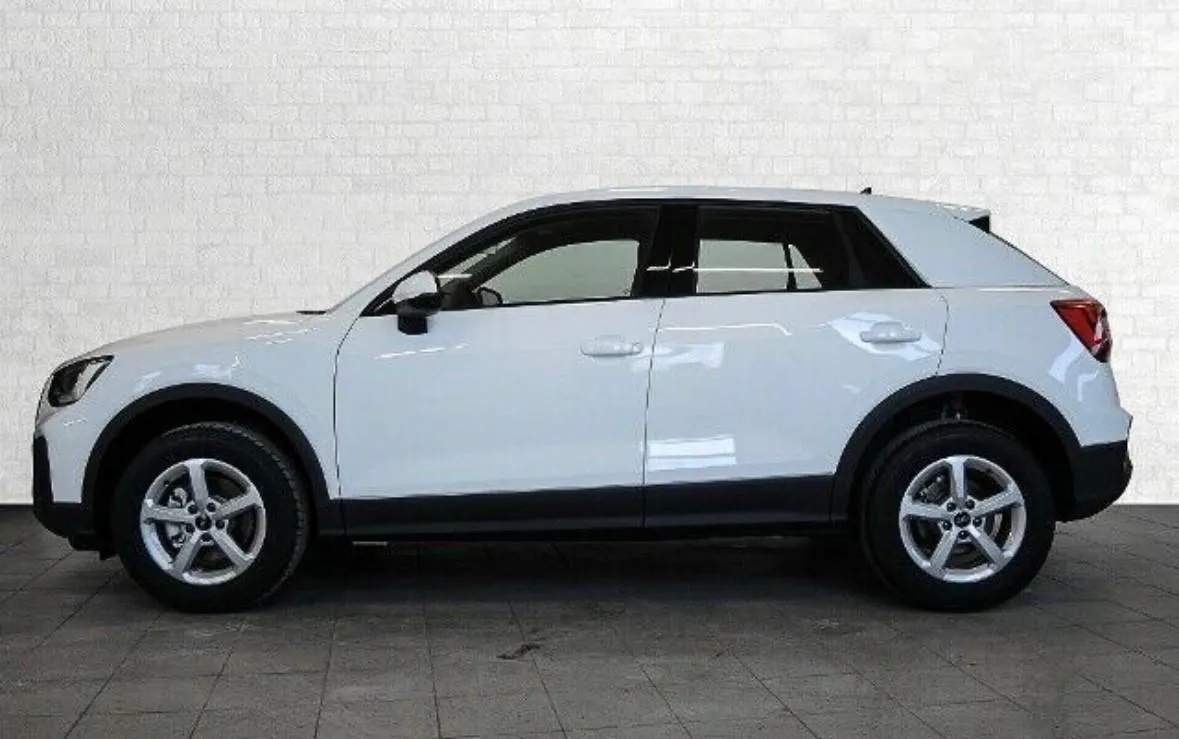 AUDI Q2 30 TFSI Business Image 5