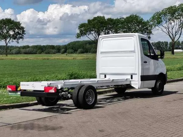 Mercedes-Benz Sprinter 519 CDI 3.0 LTR 6 CYL! Image 3